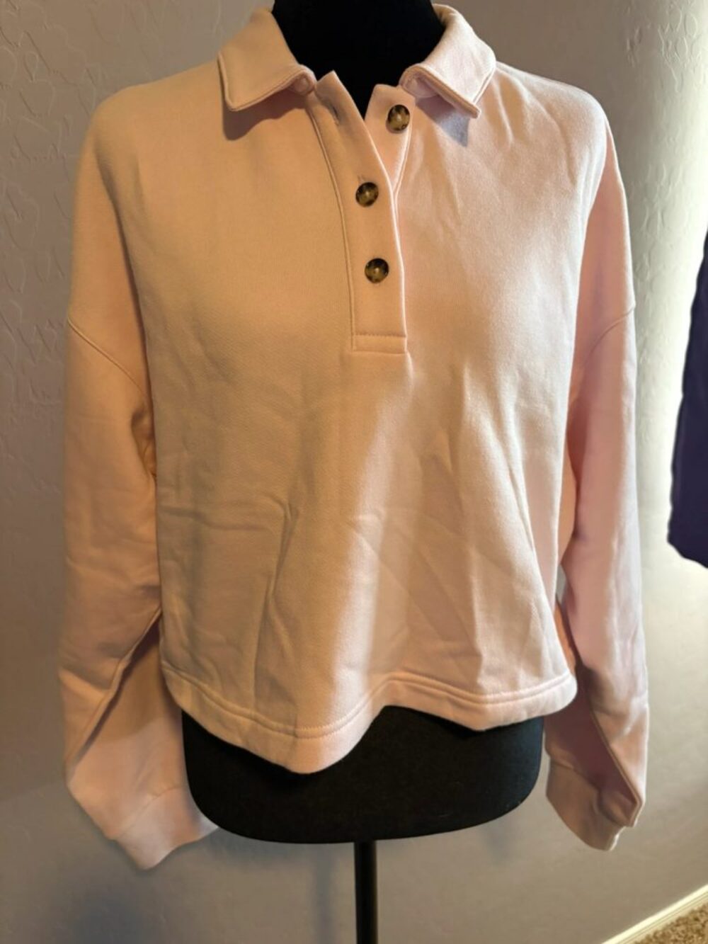 Alo light pink polo Club Henley Pullover